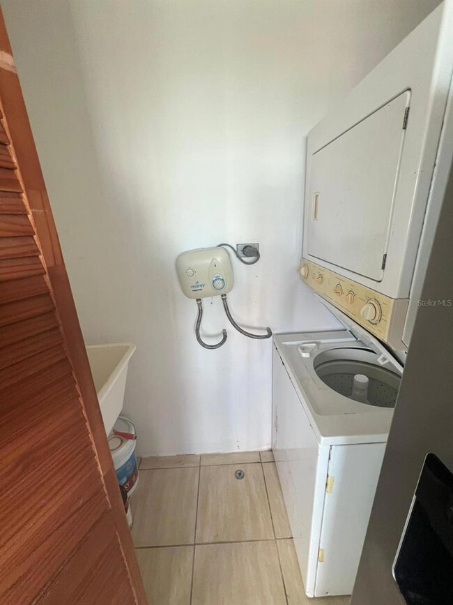 850 View unit 606B, San Juan, PR 00922 - photo 7