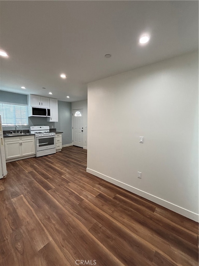 7331 1/2 Kraft Ave, Los Angeles, CA 91605 - photo 3