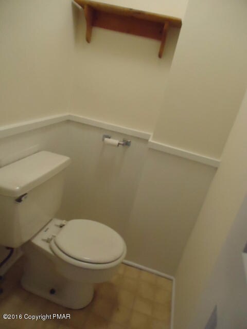 706 Scott St, Stroudsburg, PA 18360 - photo 5