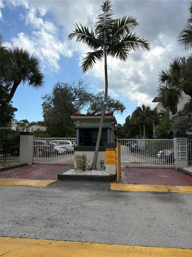 6900 N Kendall Dr unit A102, Pinecrest, FL 33156 - photo 2