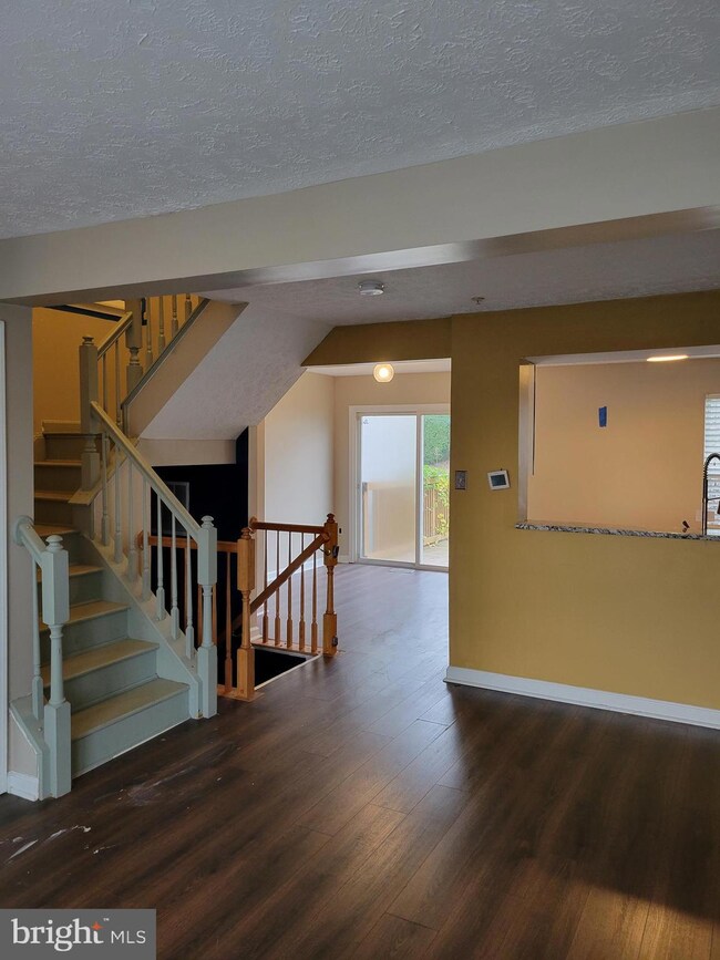 411 Macintosh Cir, Joppa, MD 21085 - photo 4