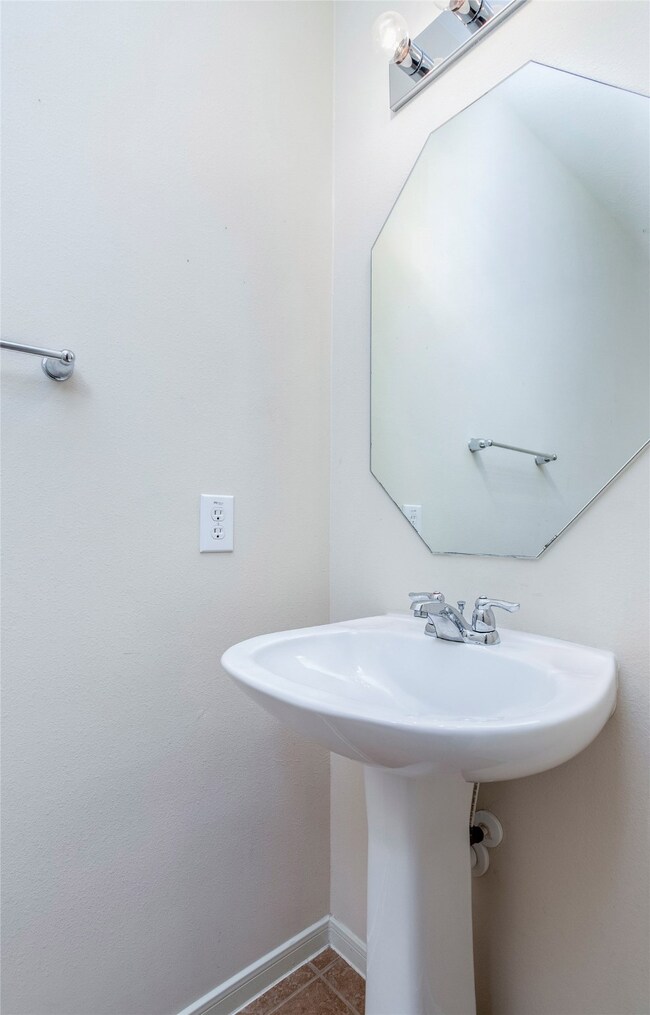 3027 Rusty Bridge Ct, Spring, TX 77386 - photo 4