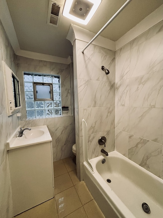 4541 S Lowe Ave unit 2R, Chicago, IL 60609 - photo 5