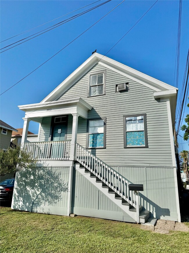 1012 12th St unit Up, Galveston, TX 77550 - photo 2