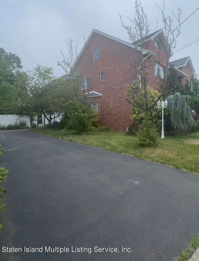 23 Tyndale St, Staten Island, NY 10312 - photo 2