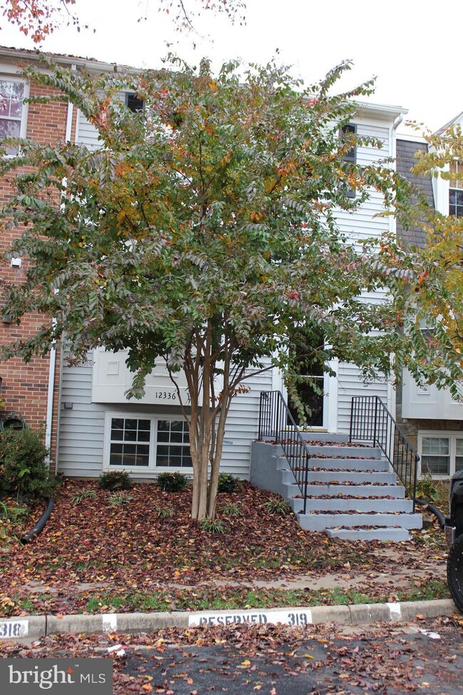 12336 Field Lark Ct, Fairfax, VA 22033 - photo 3