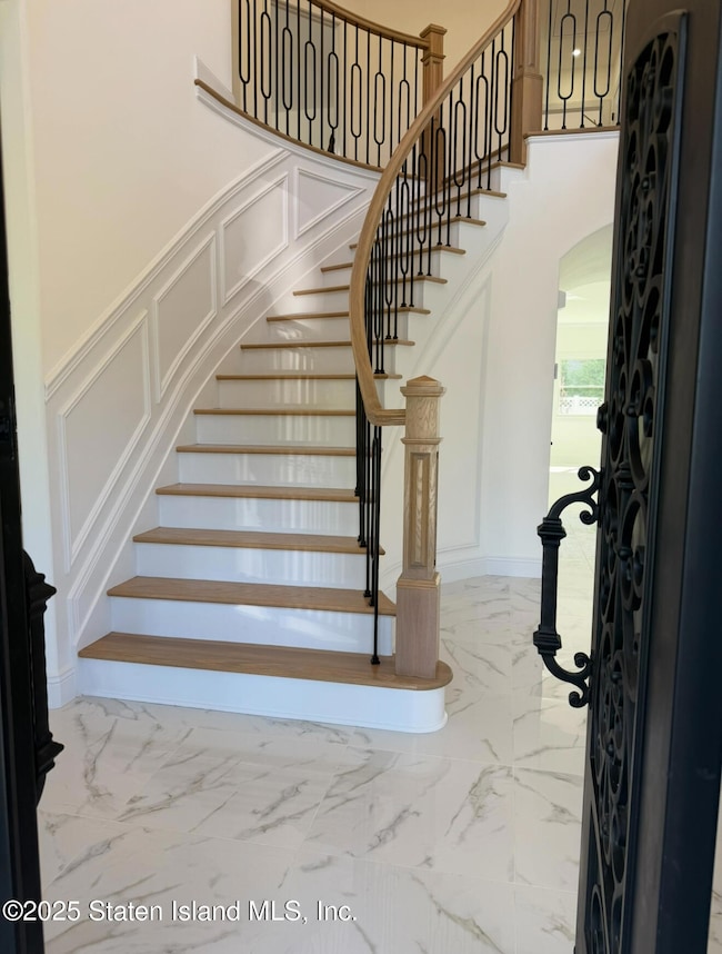 1047 Edgegrove Ave, Staten Island, NY 10309 - photo 2