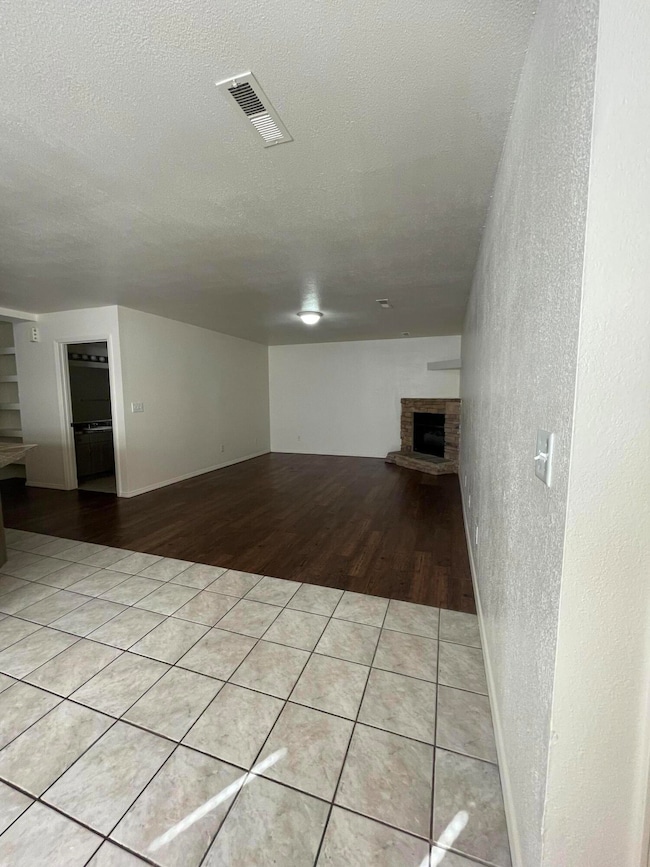 913 Living Room