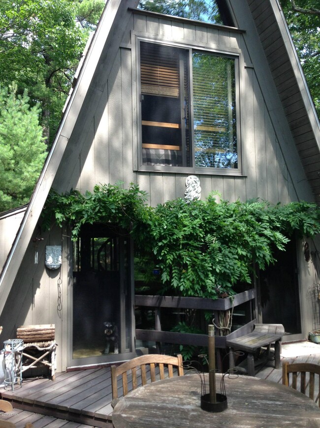 135 Mountain Top Dr, Dingmans Ferry, PA 18328 - photo 5