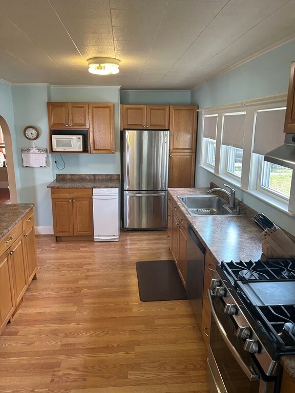 142 Albatross Rd, Quincy, MA 02169 - photo 6