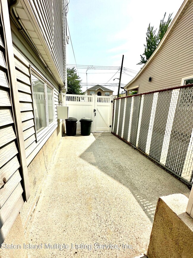 ALTER SIDEYARD