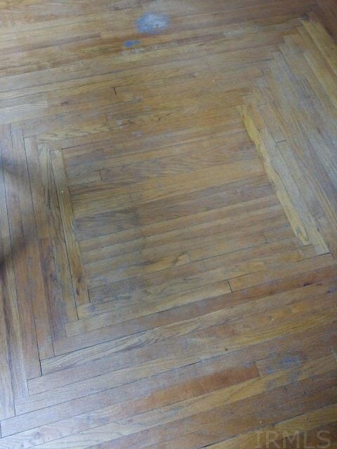 908 S Main St, Auburn, IN 46706 - photo 4