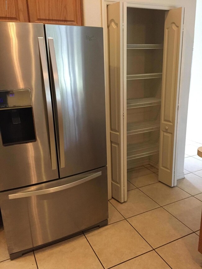 kitchen.pantry.fridge