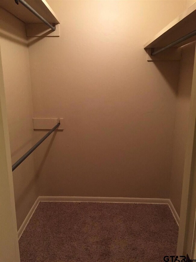 914 914 Joel, Tyler, TX 75703 - photo 5