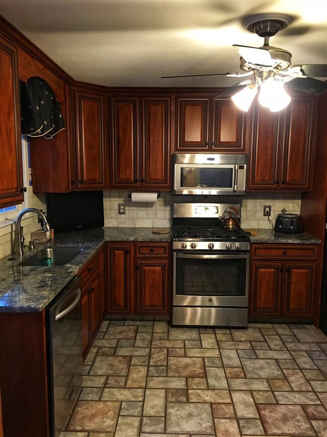 741 Robinson Rd, Pembroke, NH 03275 - photo 6