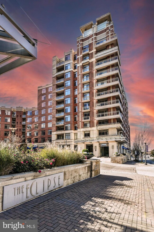 The Eclipse unit 619W, Arlington, VA 22202 - photo 2