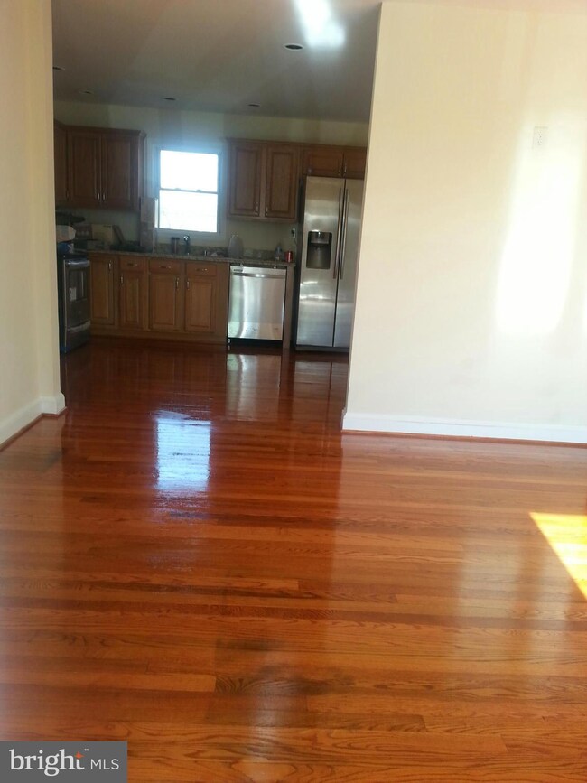 9108 3rd St, Lanham, MD 20706 - photo 3