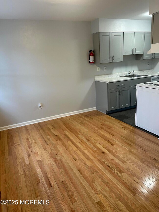 59 Stonehurst Blvd unit C, Freehold, NJ 07728 - photo 6