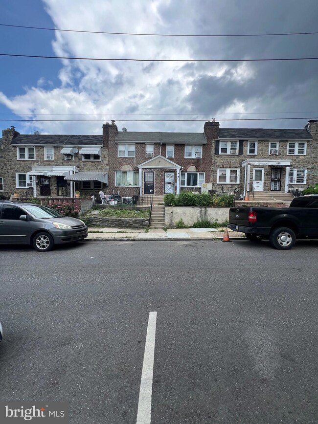 241 Margate Rd, Upper Darby, PA 19082 - photo 2