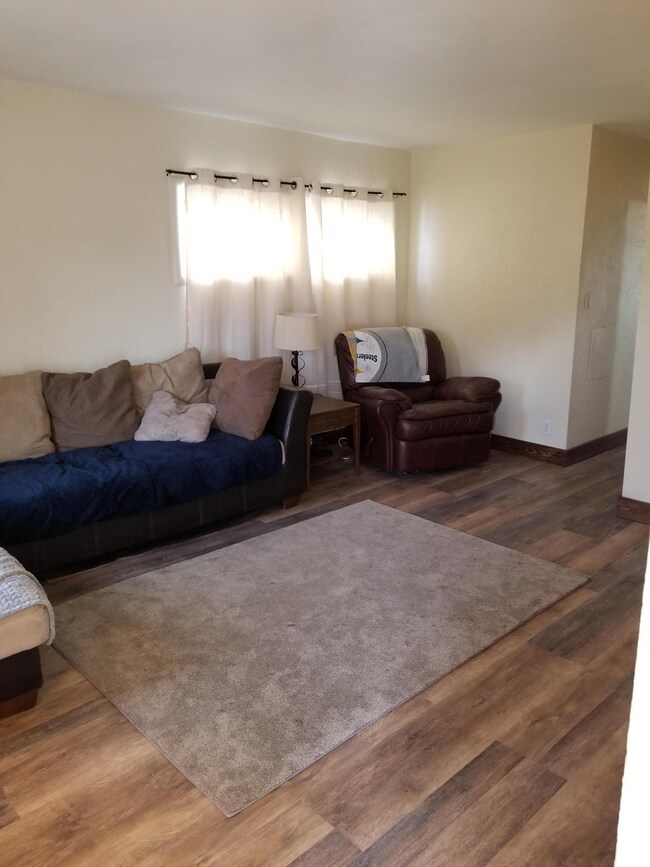 livng room 2