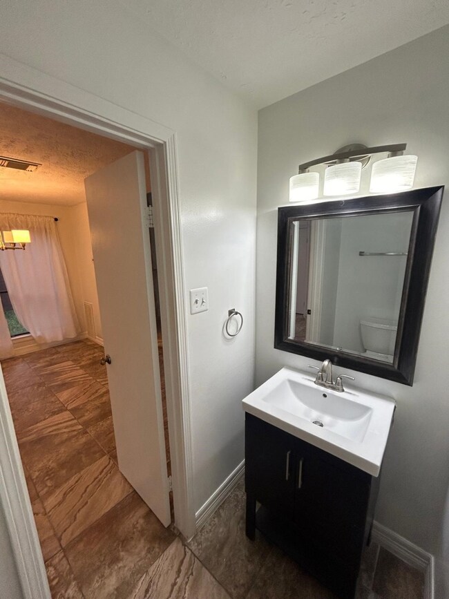 7718 Springville Dr, Houston, TX 77095 - photo 5