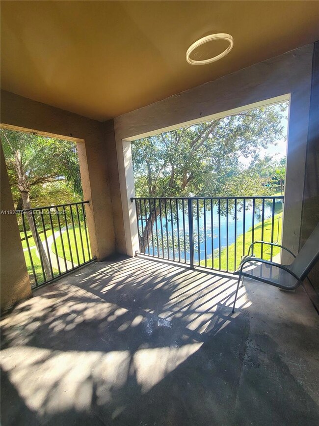 2133 Renaissance Blvd unit 306, Miramar, FL 33025 - photo 5