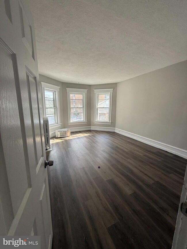 27 Washington Ave unit 2, Collingswood, NJ 08108 - photo 2