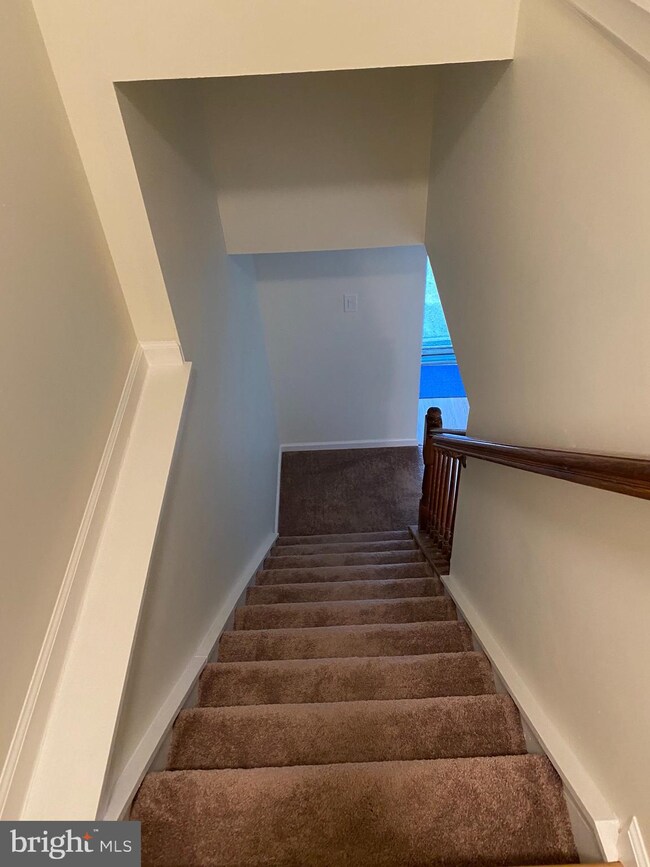 13971 Baton Rouge Ct, Centreville, VA 20121 - photo 4