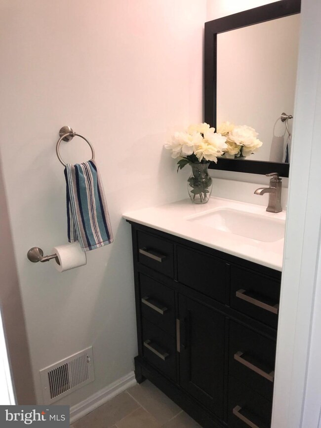 17514 Gallagher Way, Olney, MD 20832 - photo 5