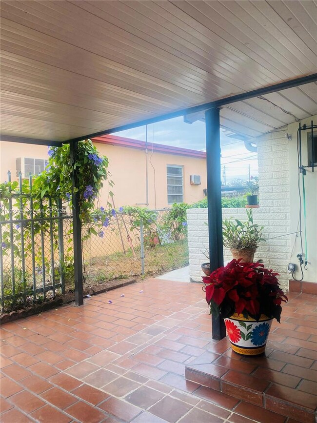 6831 SW 2nd St unit front, Miami, FL 33144 - photo 4