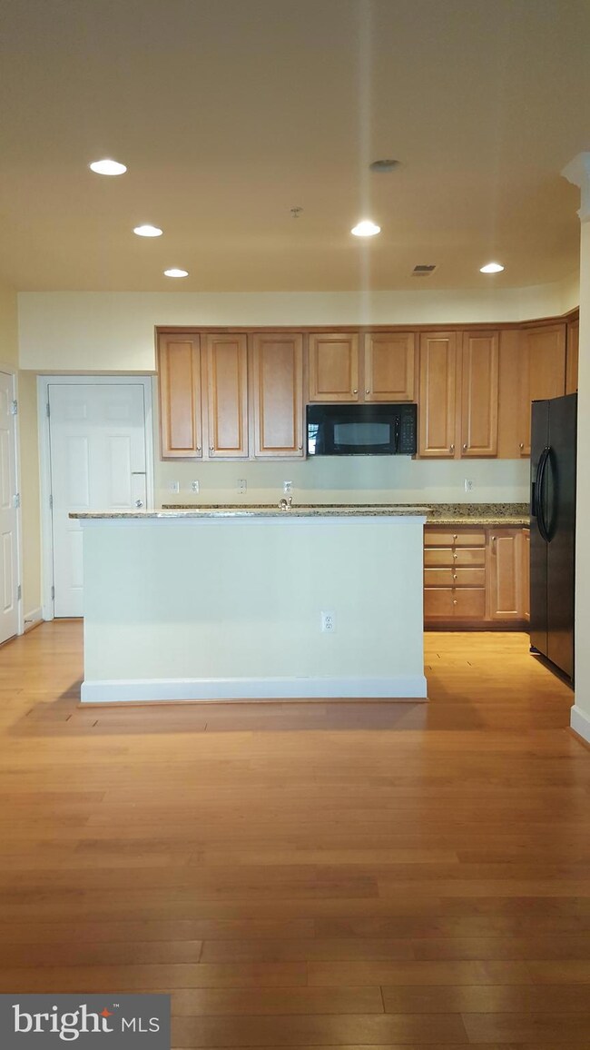 14754 Potomac Branch Dr unit 471A, Woodbridge, VA 22191 - photo 4