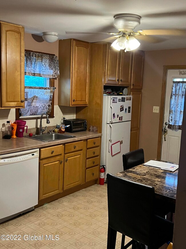 1 Reynolds St, Albany, NY 12205 - photo 3