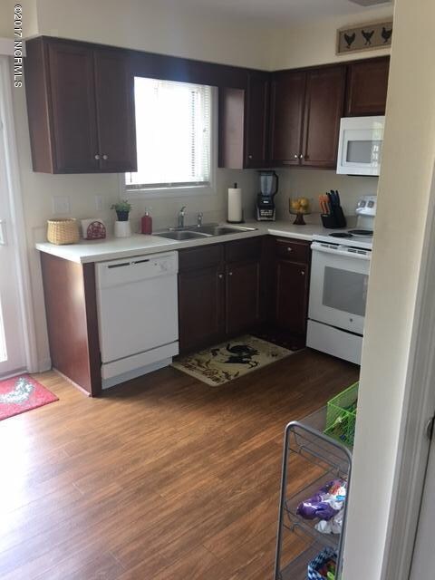 1311 Wellington- kitchen 2