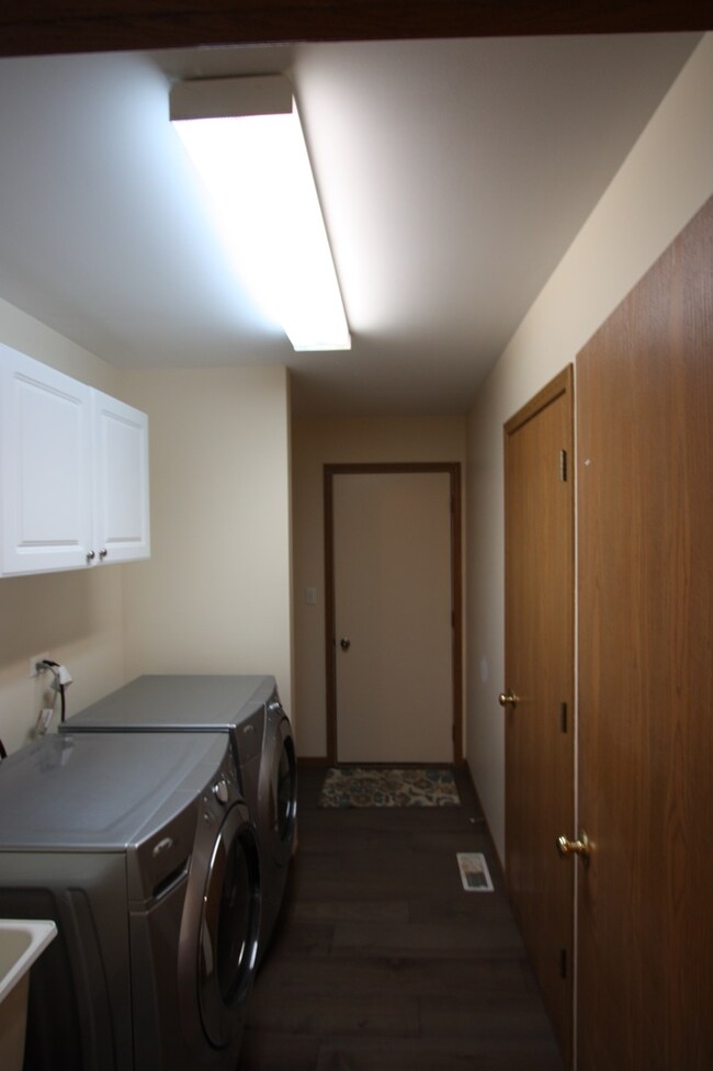 603 Davidson Dr unit A, Minooka, IL 60447 - photo 7