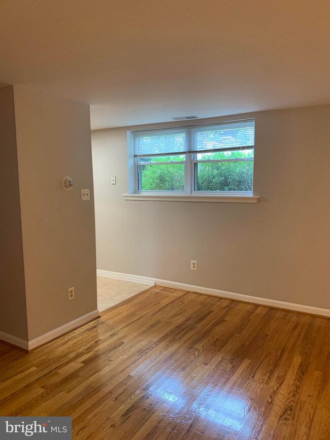 200 N Wayne Ave unit C-14, Wayne, PA 19087 - photo 5