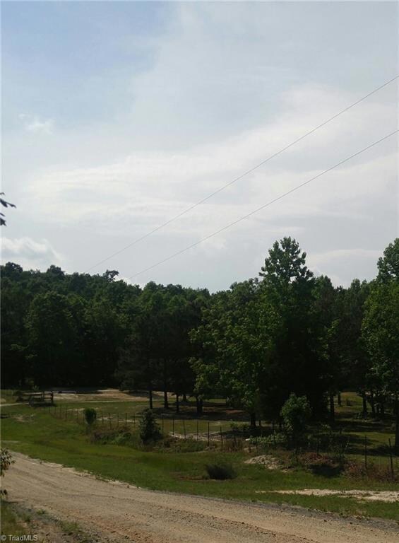 2512 Mountain View Rd, Asheboro, NC 27205 - photo 6