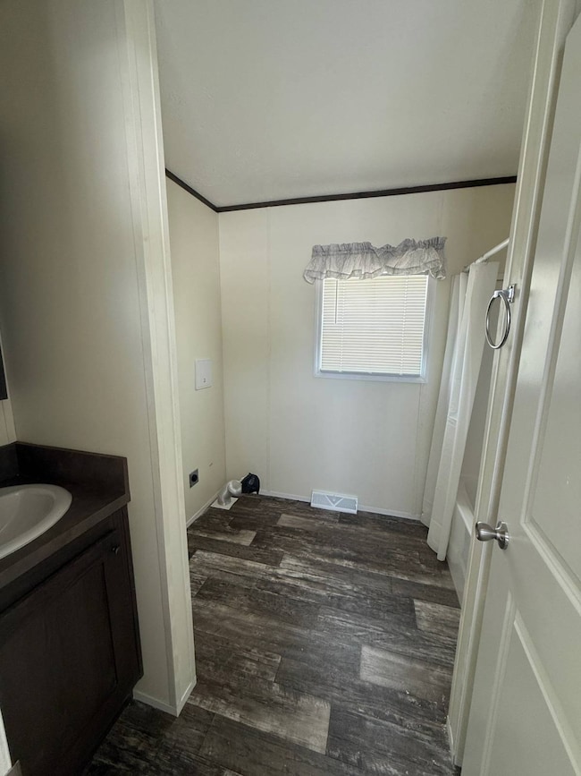 220 W Sylvania Ave unit 25, Neptune, NJ 07753 - photo 5