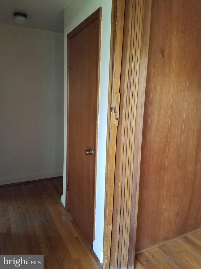 311 Wellington Ave, Reading, PA 19609 - photo 6