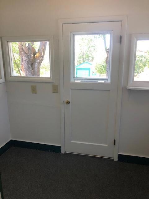 605 Delta St, Klamath Falls, OR 97601 - photo 3