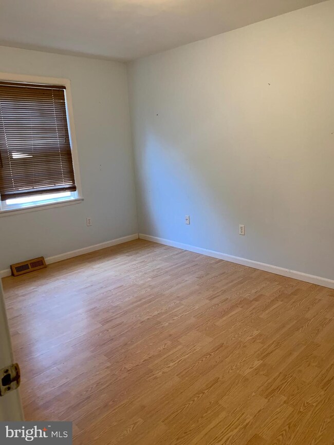 7246 Pommel Dr, Sykesville, MD 21784 - photo 7