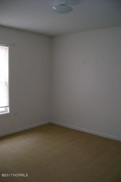 243 Lakewood Dr unit A, Jacksonville, NC 28546 - photo 4