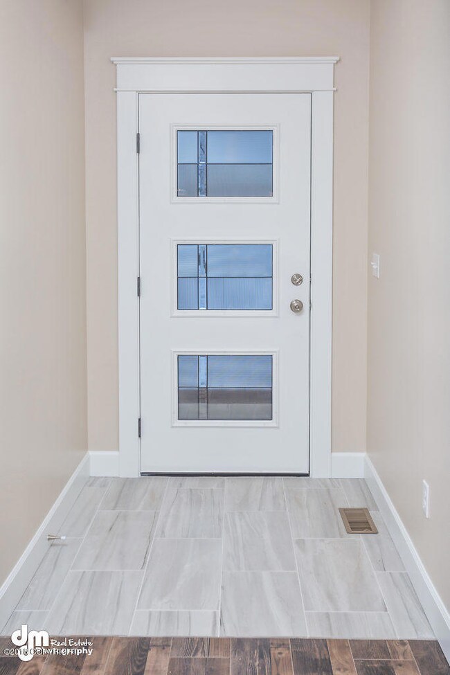 Front Entry_DMD_0133-SMALL