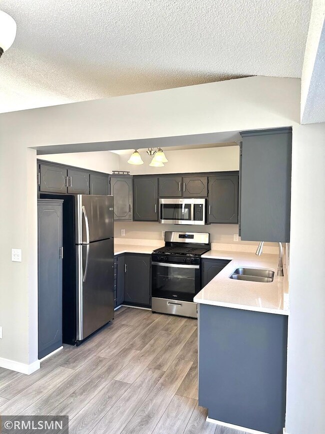 12677 Verdin St NW, Coon Rapids, MN 55448 - photo 4