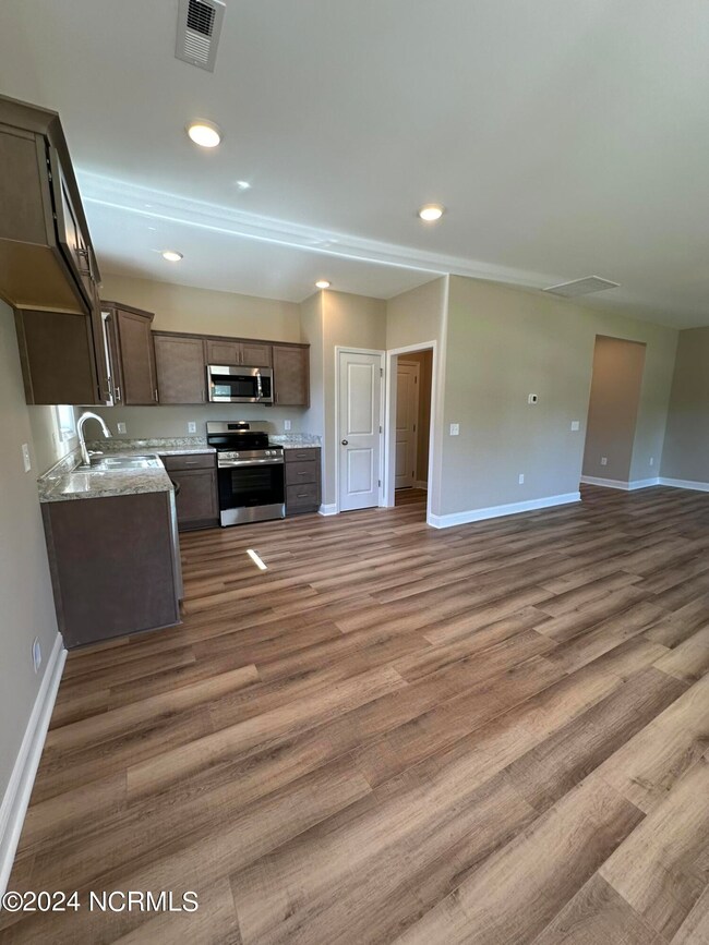 Kitchen/Garage Access