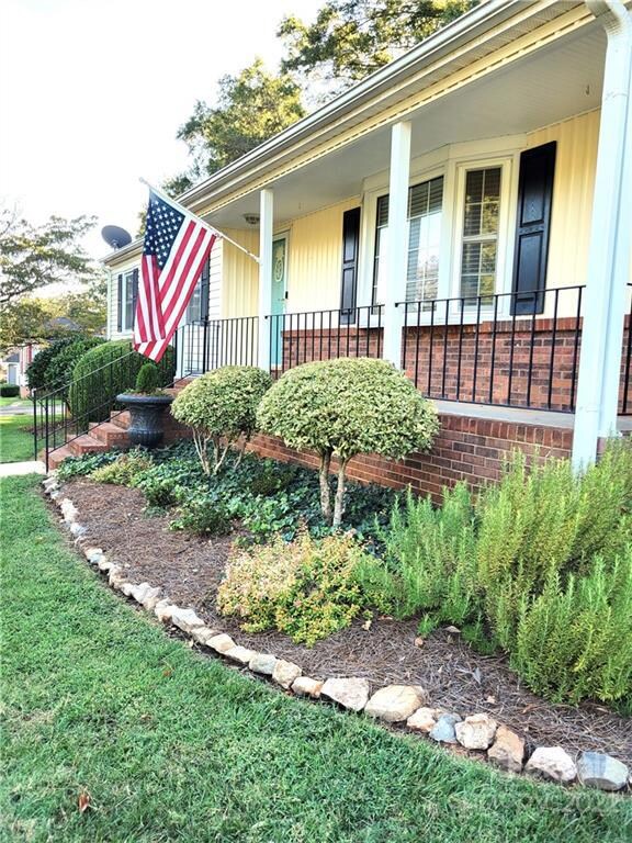 217 Hughey Dr, Gastonia, NC 28056 - photo 3