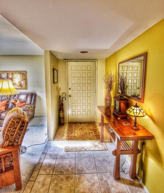 MERCER_DRIVE_FOYER_2