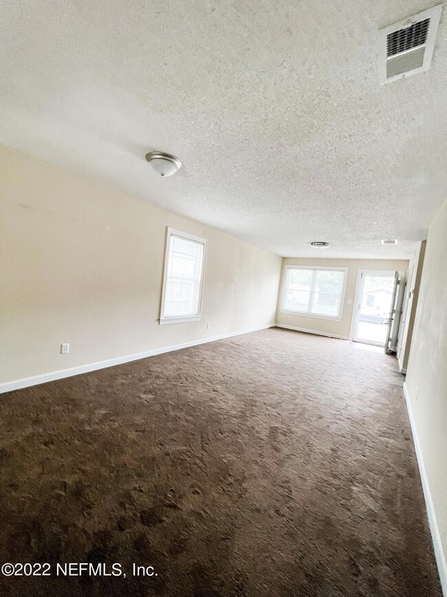 5102 Somerton Ct, Jacksonville, FL 32210 - photo 2