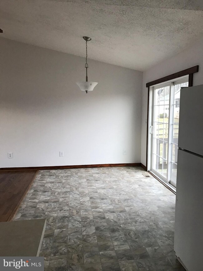 6610 Belfrys Ct W, Bealeton, VA 22712 - photo 7