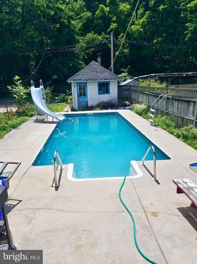 426 N 2nd St, Lemoyne, PA 17043 - photo 2