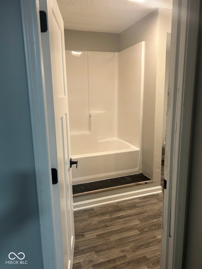 8605 Spring Valley Ln, Indianapolis, IN 46231 - photo 7